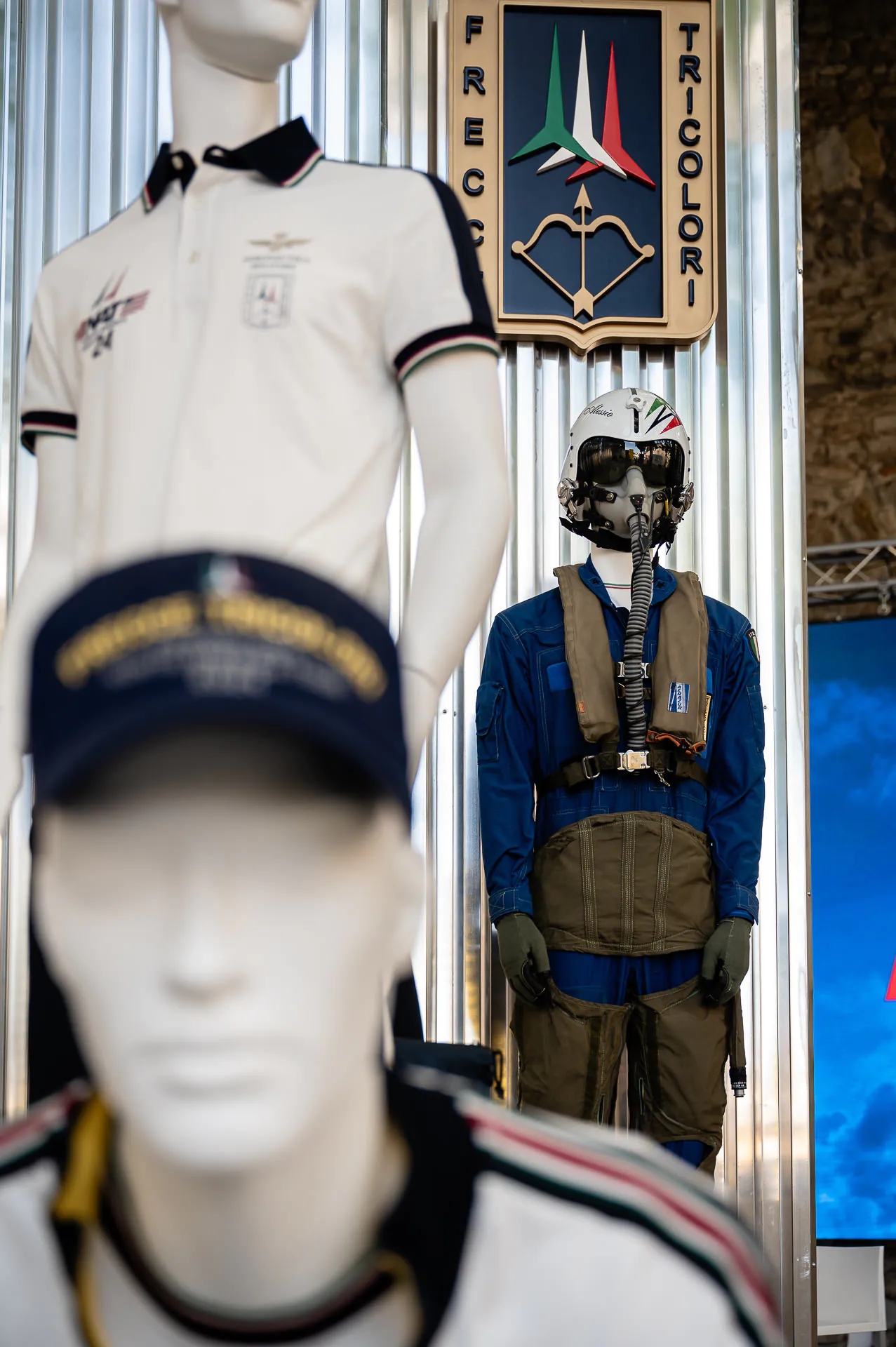 THE FRECCE TRICOLORI’S CREW KIT ARRIVES AT PITTI IMMAGINE UOMO